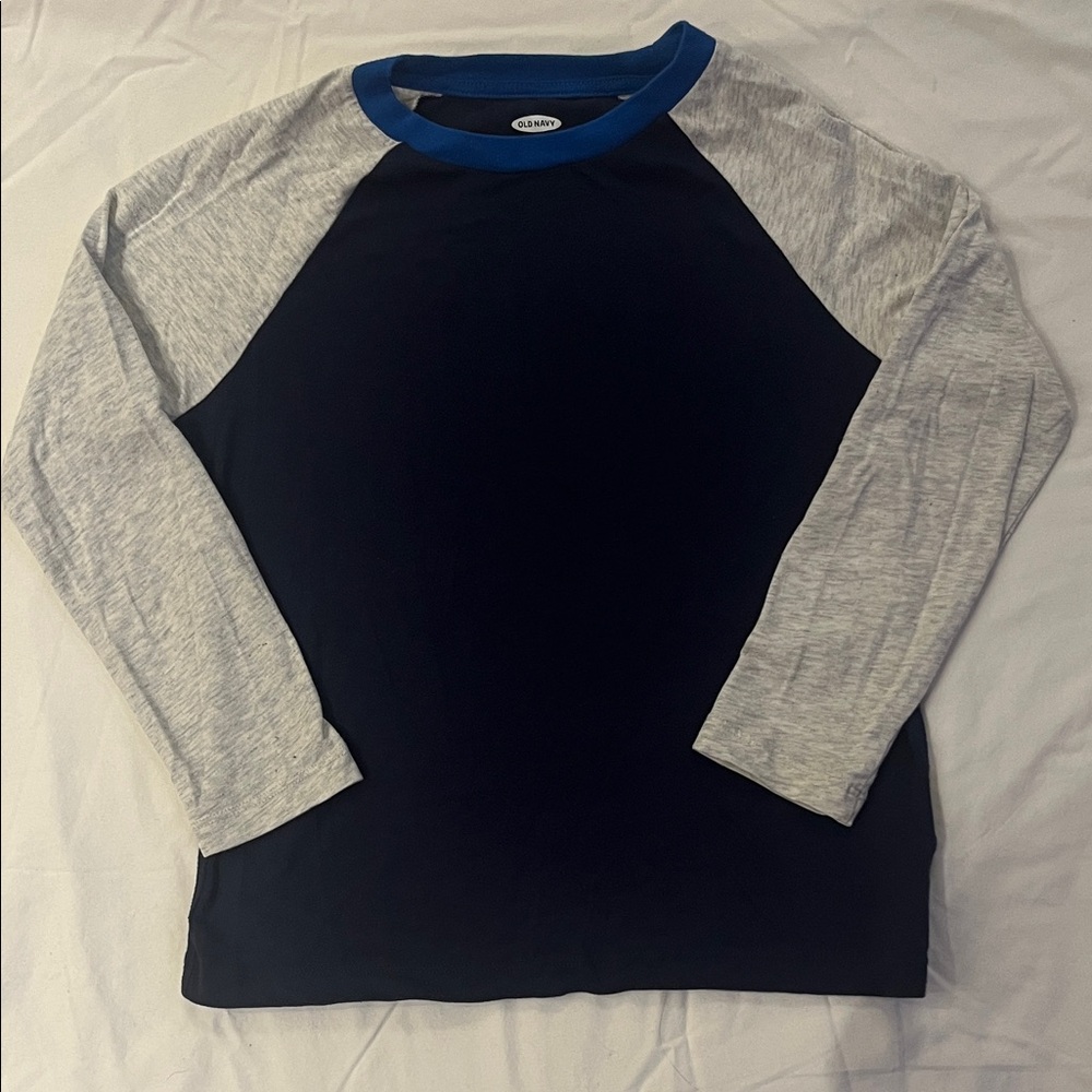 Old Navy - Navy + Gray Raglan 3/4 sleeve Tee - blue collar + navy/grey. Size 6/7
